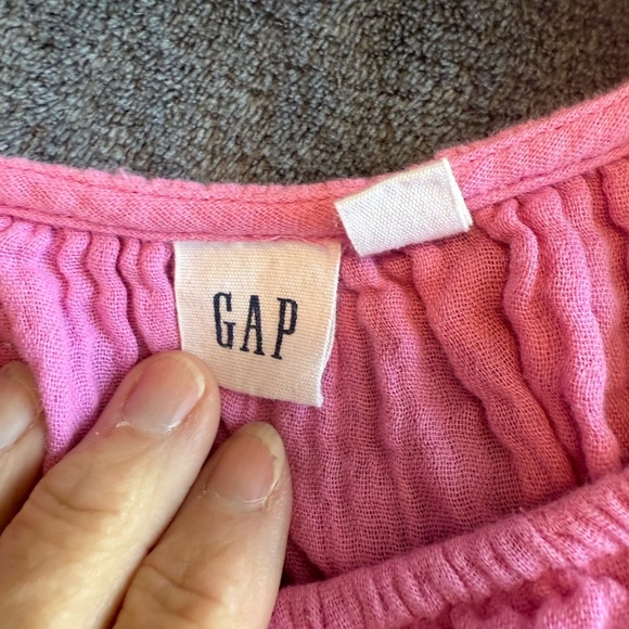 Pink Women's Top Gap size S  gauzy material. Super cute - Picture 3 of 6